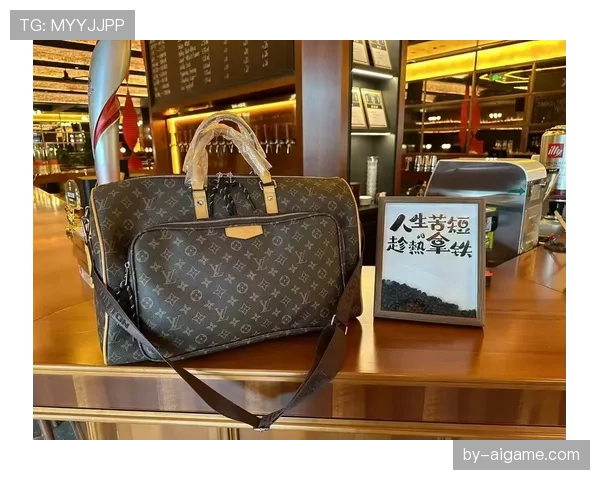 韩旭下飞机拎着个大牌包，我这银行卡瞬间失去存在感